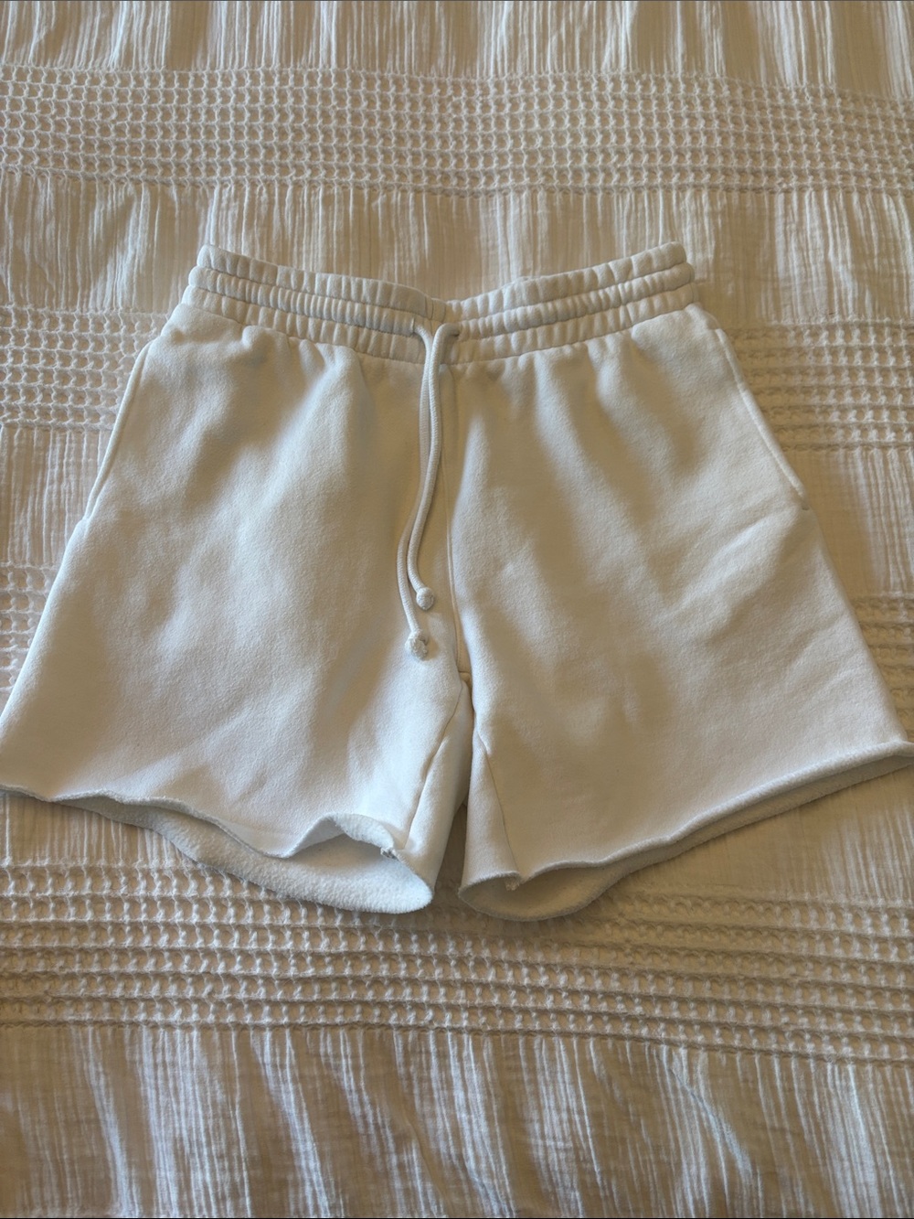 Aritzia - Tna- Cozy Women's Cream Athletic Lounge Shorts
